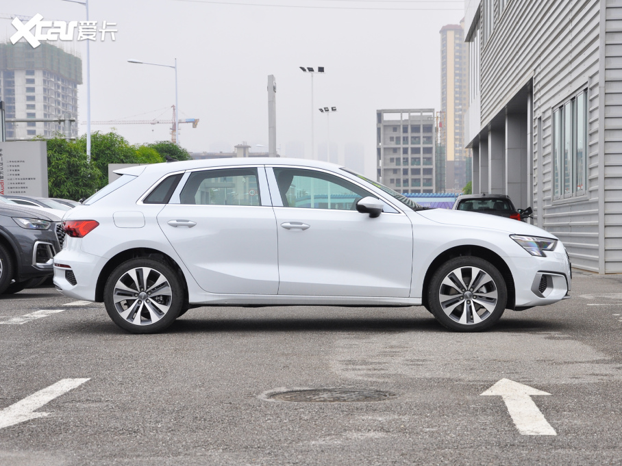 2022WA3 Sportback 35 TFSI Mȡ