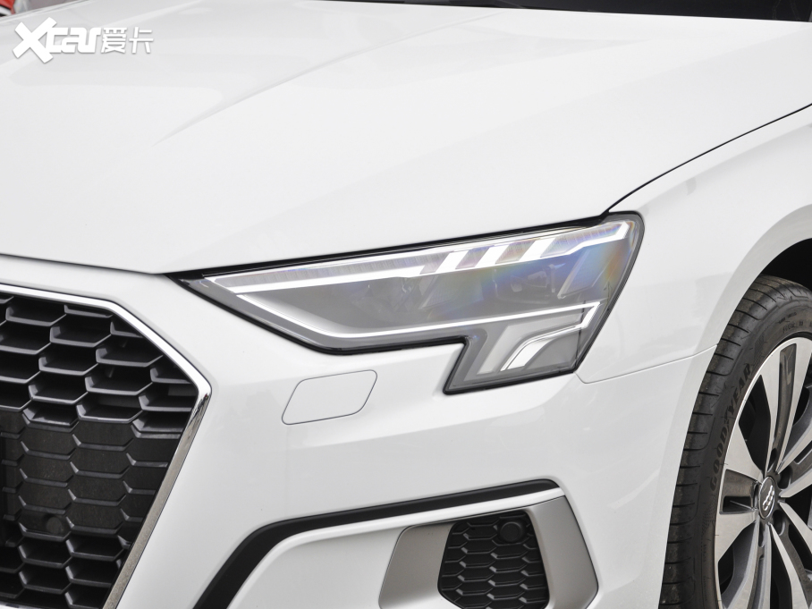 2022WA3 Sportback 35 TFSI Mȡ