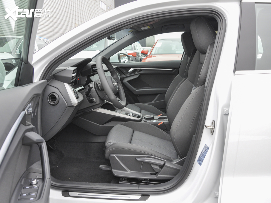 2022WA3 Sportback 35 TFSI Mȡ