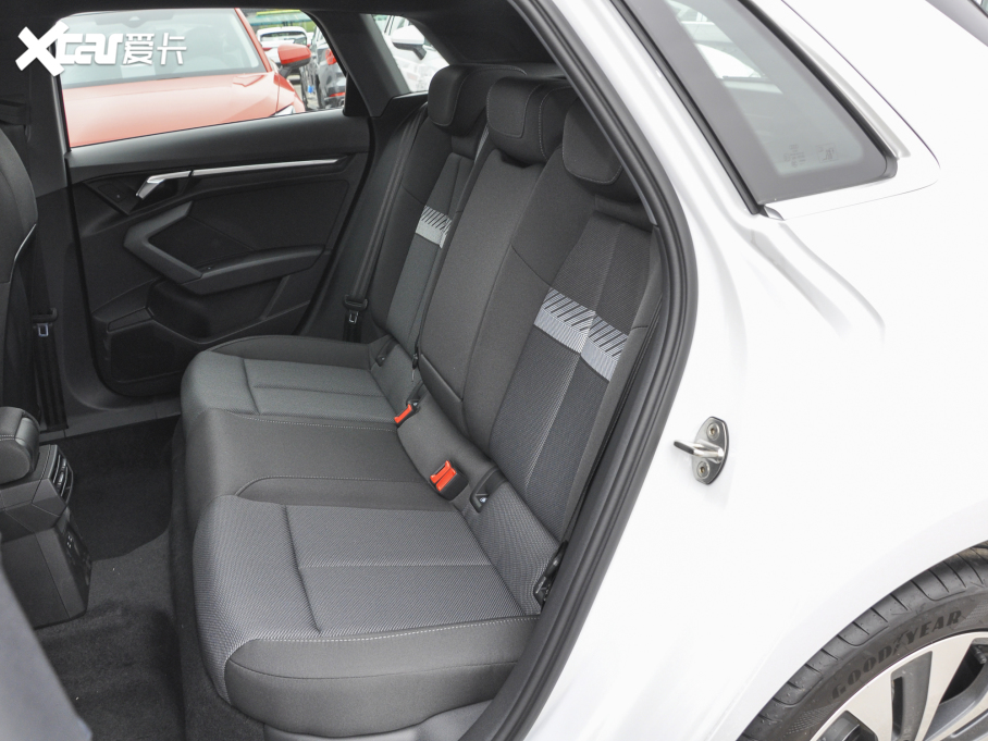 2022WA3 Sportback 35 TFSI Mȡ