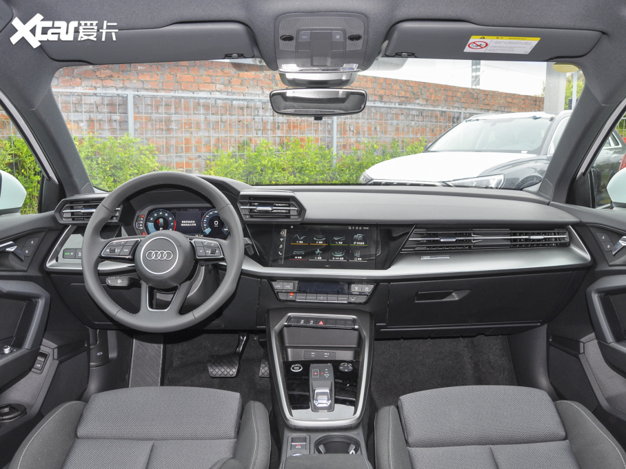 2022WA3 Sportback 35 TFSI Mȡ