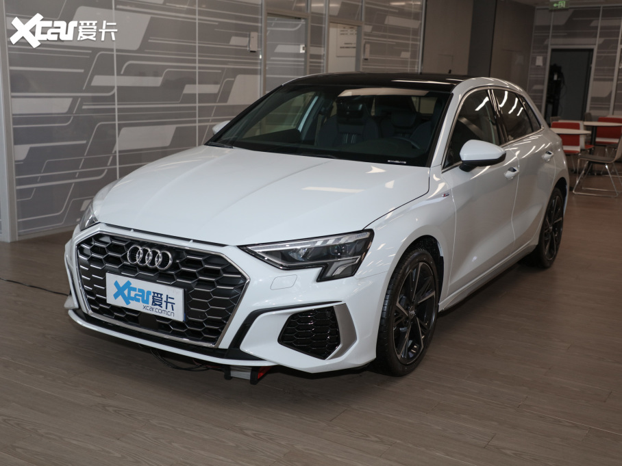 2022WA3 Sportback 35 TFSI r\
