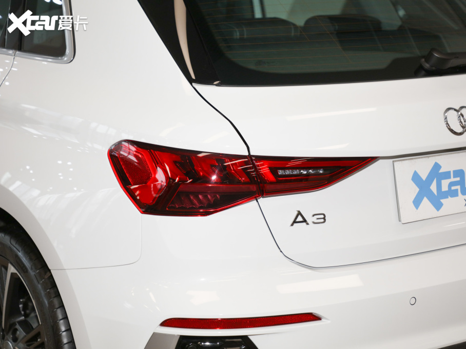 2022WA3 Sportback 35 TFSI r\