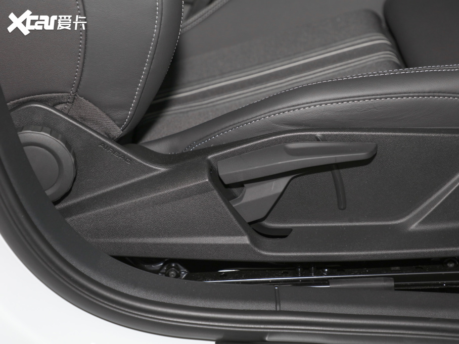 2022WA3 Sportback 35 TFSI r\