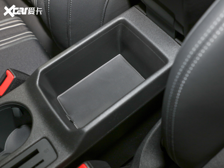 2022��W��A3 Sportback 35 TFSI �r���\����