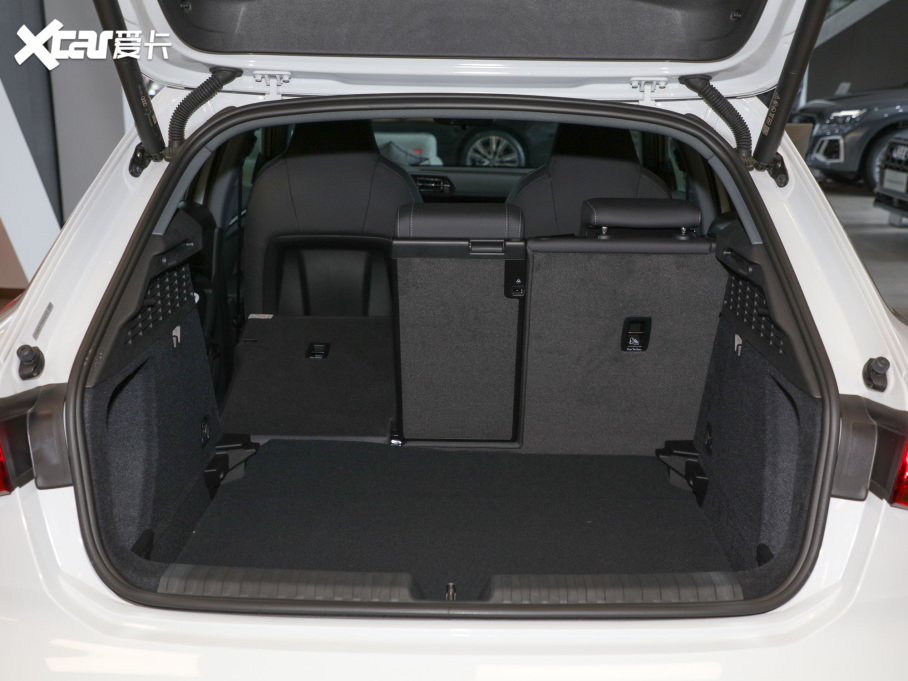 2022WA3 Sportback 35 TFSI r\