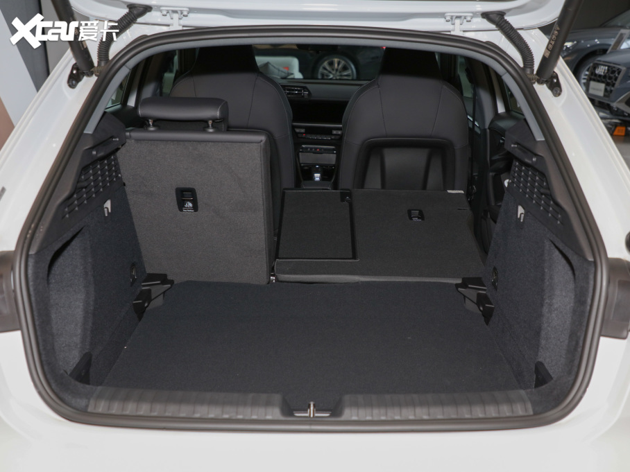 2022��W��A3 Sportback 35 TFSI �r���\����