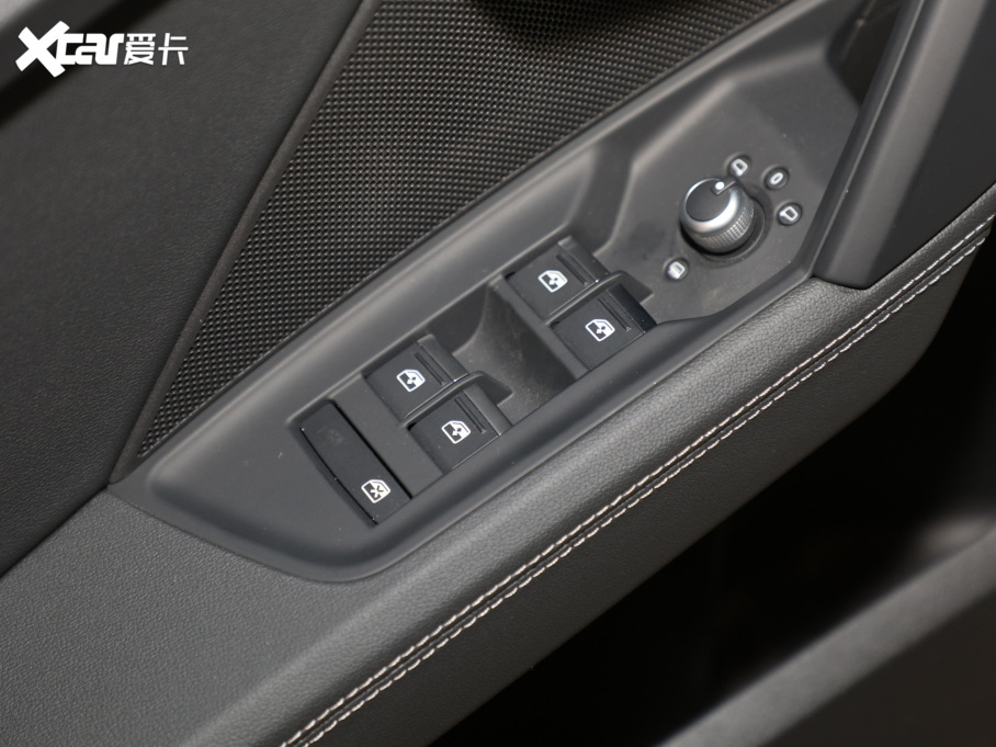 2022WA3 Sportback 35 TFSI r\