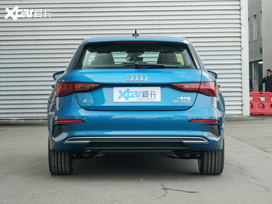 2022WA3 Sportback 35 TFSI r