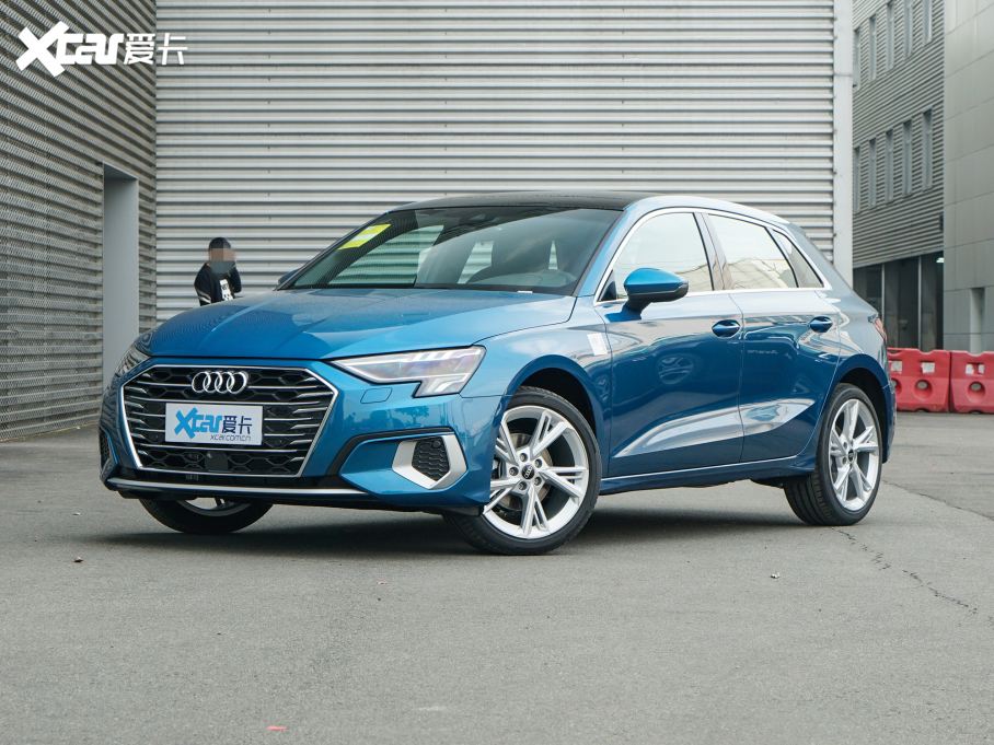 2022WA3 Sportback 35 TFSI r