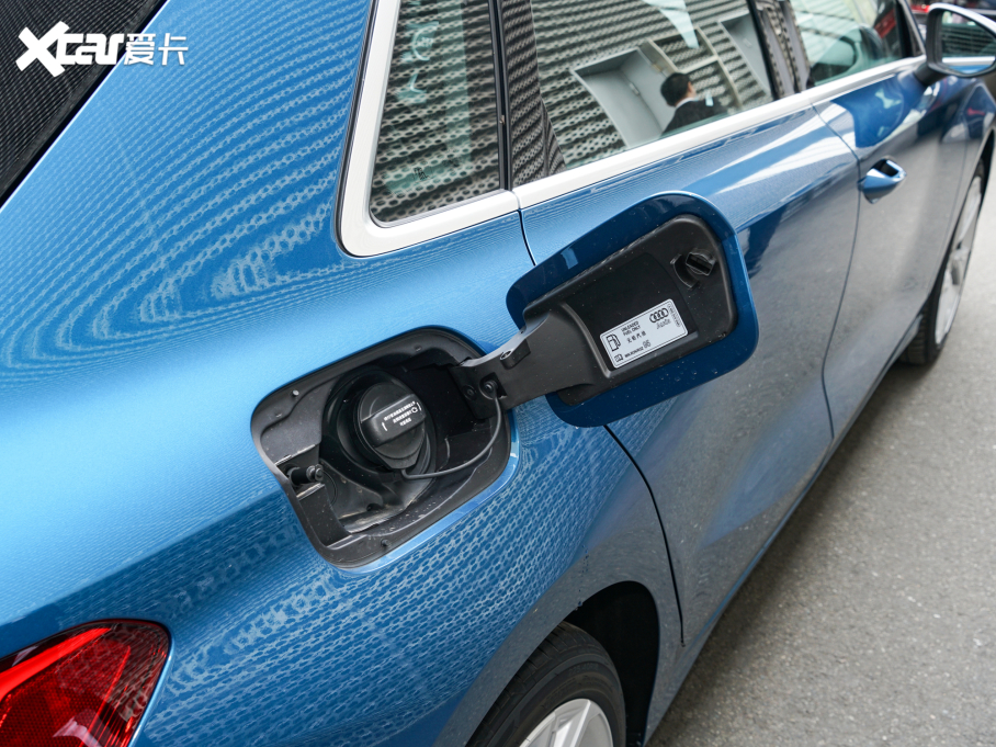 2022WA3 Sportback 35 TFSI r