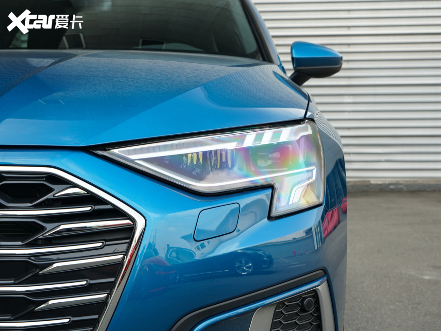 2022WA3 Sportback 35 TFSI r