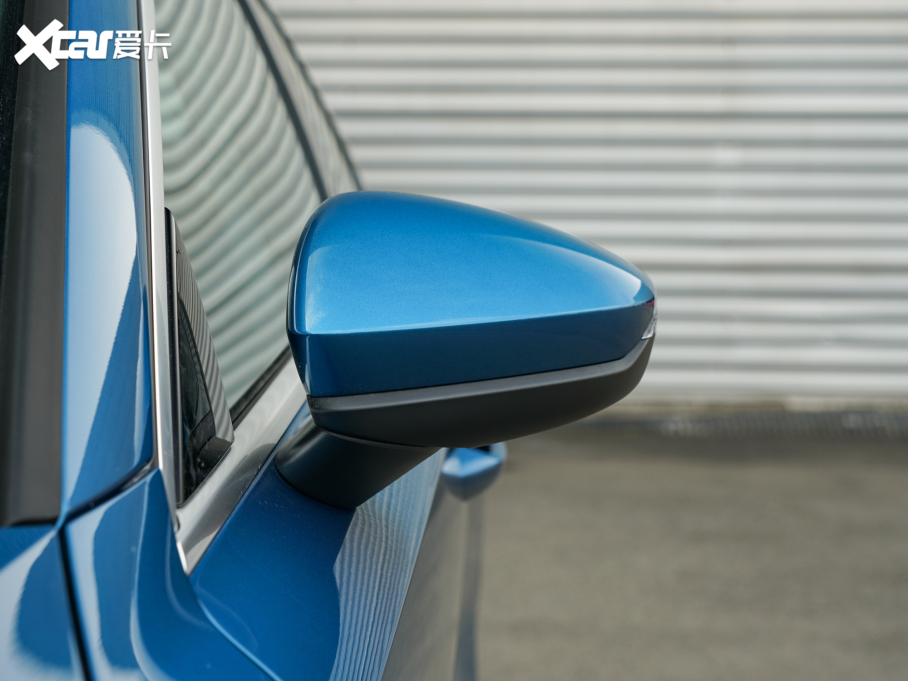 2022WA3 Sportback 35 TFSI r