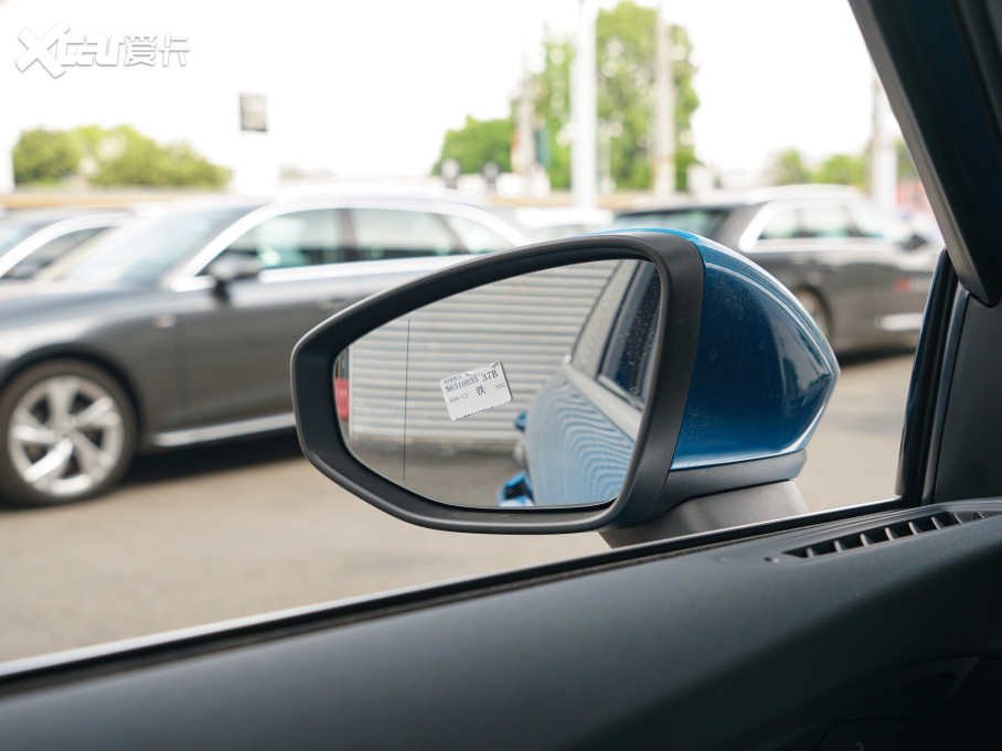 2022WA3 Sportback 35 TFSI r