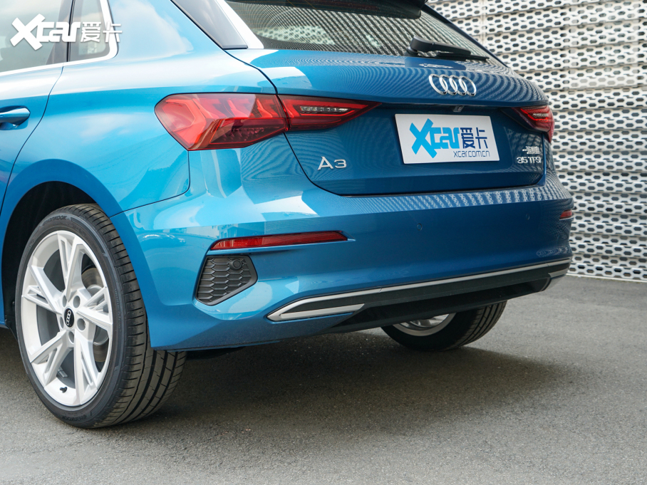 2022WA3 Sportback 35 TFSI r