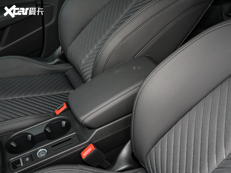 2022WA3 Sportback 35 TFSI r