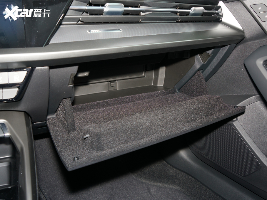 2022WA3 Sportback 35 TFSI r