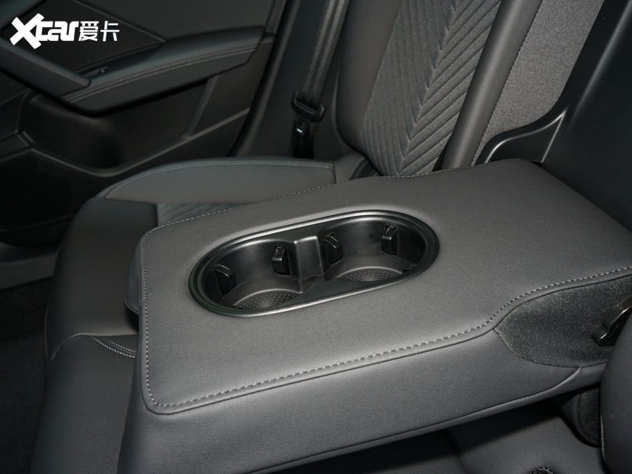 2022WA3 Sportback 35 TFSI r