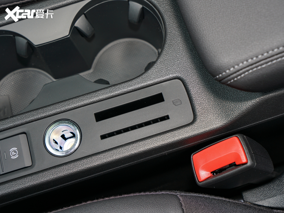 2022WA3 Sportback 35 TFSI r