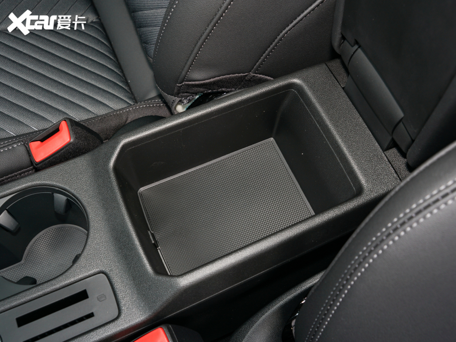 2022WA3 Sportback 35 TFSI r