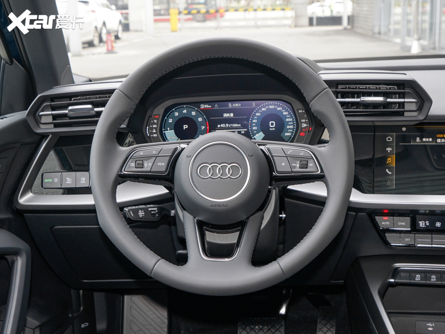 2022WA3 Sportback 35 TFSI r