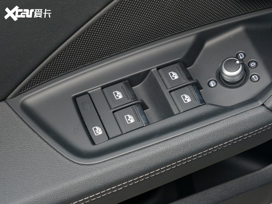 2022WA3 Sportback 35 TFSI r