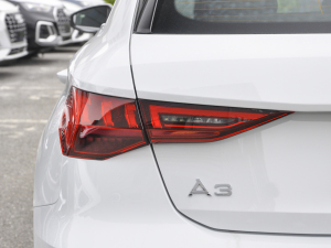 2022Sportback 35 TFSI Mȡ ^