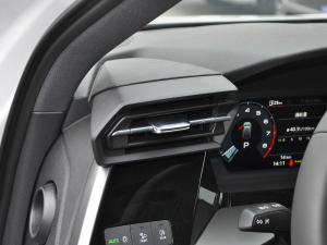 2022Sportback 35 TFSI Mȡ п؅^