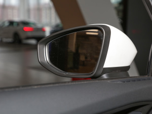 2022Sportback 35 TFSI r\ ^