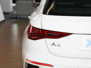 2022Sportback 35 TFSI r\ ^