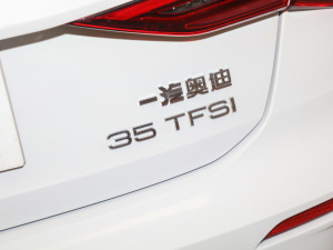 2022Sportback 35 TFSI r\ ^