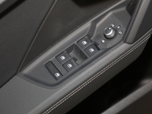 2022Sportback 35 TFSI r\ п؅^