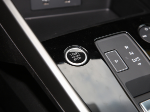 2022Sportback 35 TFSI RS׼ȼ п؅^