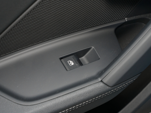 2022Sportback 35 TFSI r ܇ƅ^