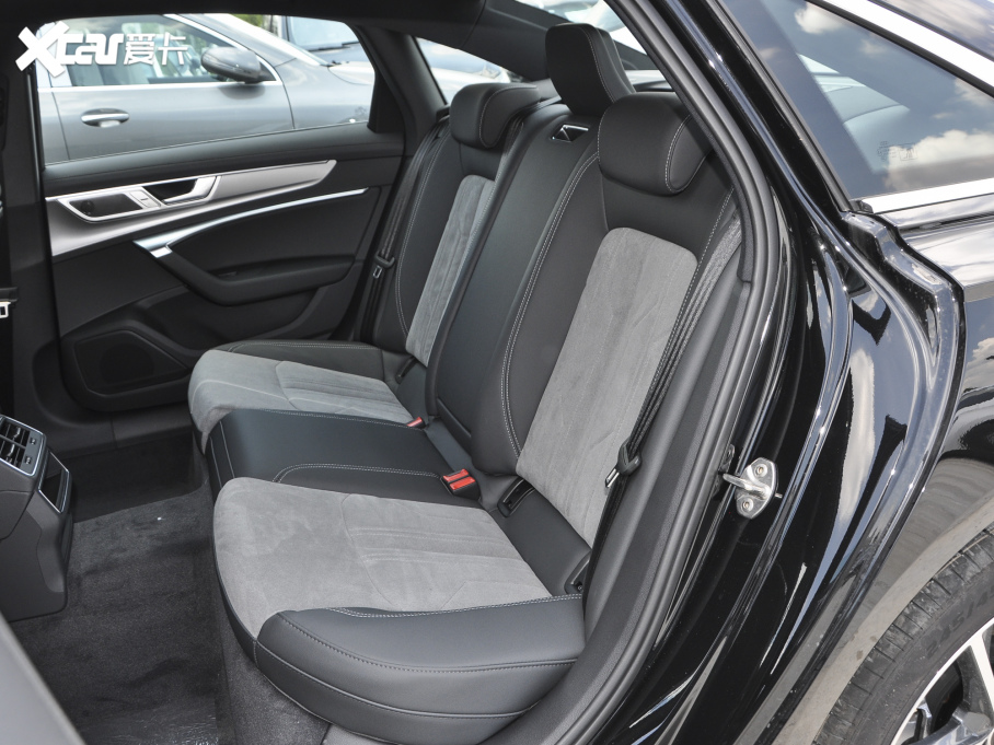 2023WA6L 40 TFSI AӸ