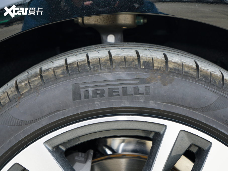 2023��W��A6L �Ŀ� 40 TFSI ���A�Ӹ���