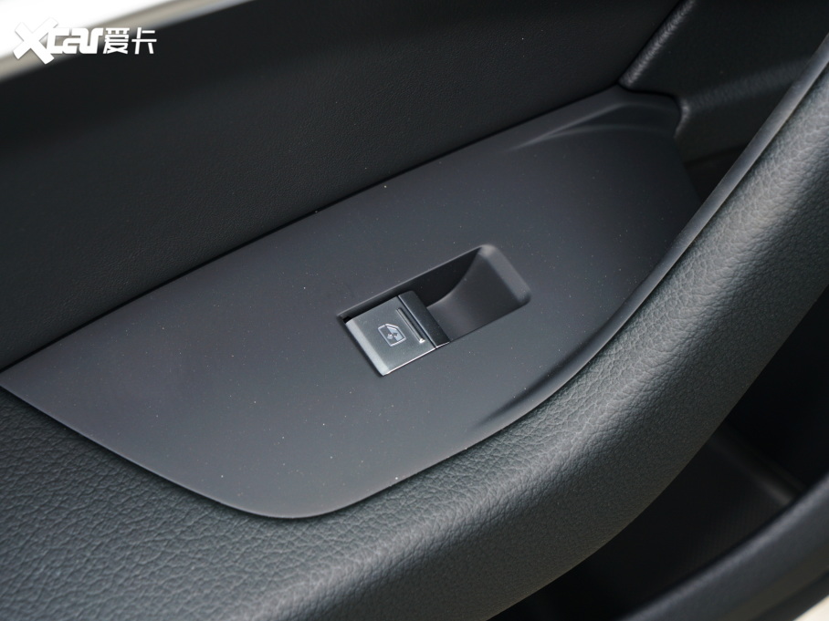 2023��W��A6L �Ŀ� 40 TFSI ���A������