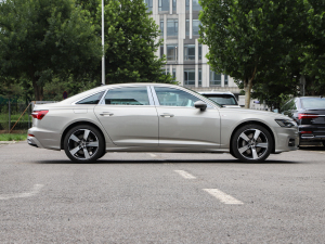 202345 TFSI quattro x(dng) (c)ң