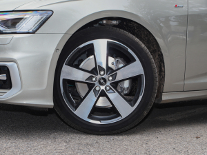 202345 TFSI quattro xӸ ݆Ȧ