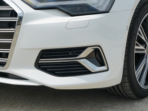 202355 TFSI quattro Ş ^