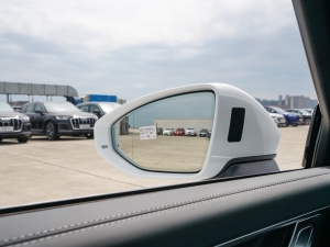 202355 TFSI quattro Ş ^