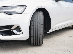 202355 TFSI quattro Ş ^