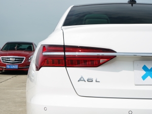 202355 TFSI quattro Ş ^