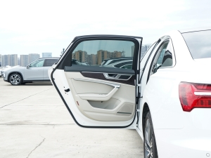 202355 TFSI quattro Ş ܇T