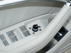 202355 TFSI quattro Ş п؅^