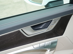 202355 TFSI quattro Ş п؅^