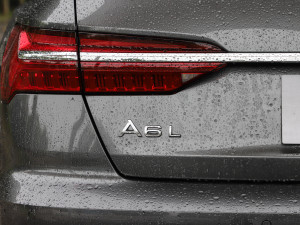 202355 TFSI quattro ŞӸ ^