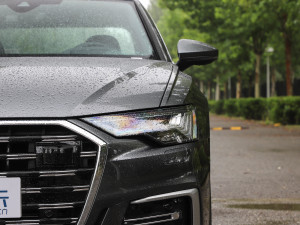 202355 TFSI quattro ŞӸ ^