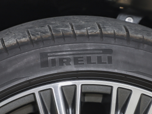 202345 TFSI quattro Ӹ ݆̥Ʒ