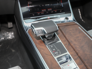 202345 TFSI quattro Ӹ QU